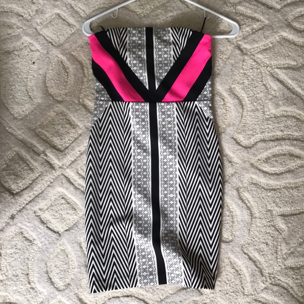 Like New Express Strapless Dress